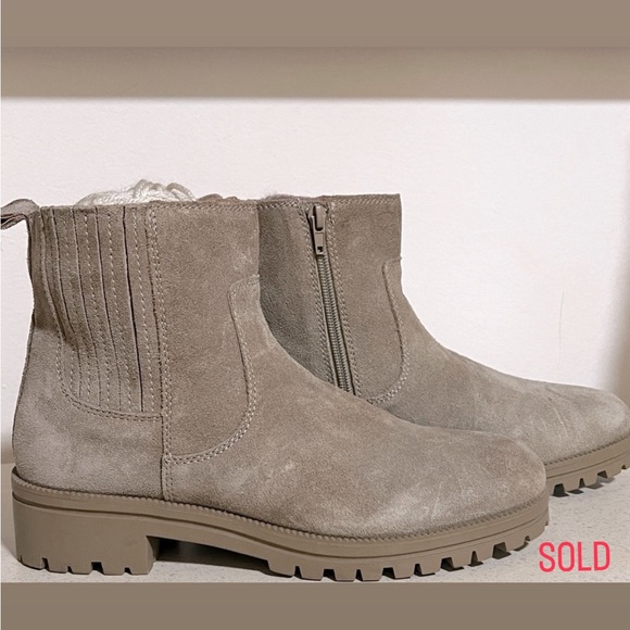 SOLD ❗️Lucky brand Nude/tan boots 🤍. SOLD. - Picture 1 of 9